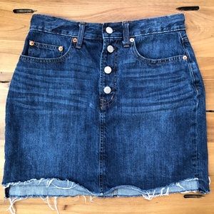 GAP Demin Medium Wash Blue Jean Skirt Front Buttons